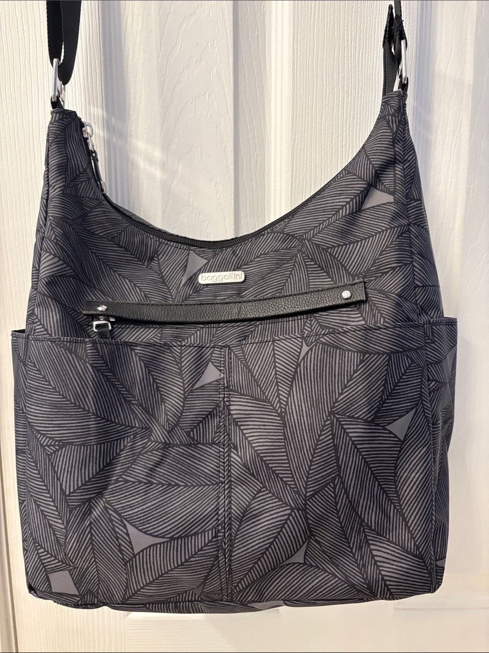 Baggallini Gray Travel Pewter Leaves Crossbody Bag